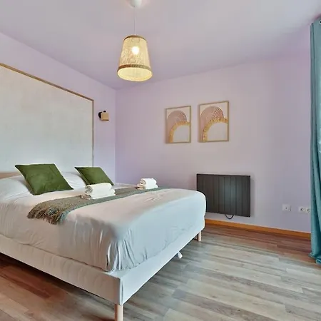 Apartment Purple House *